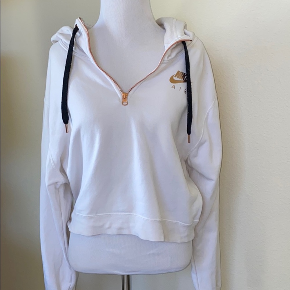 Cropped Niki Hoodie